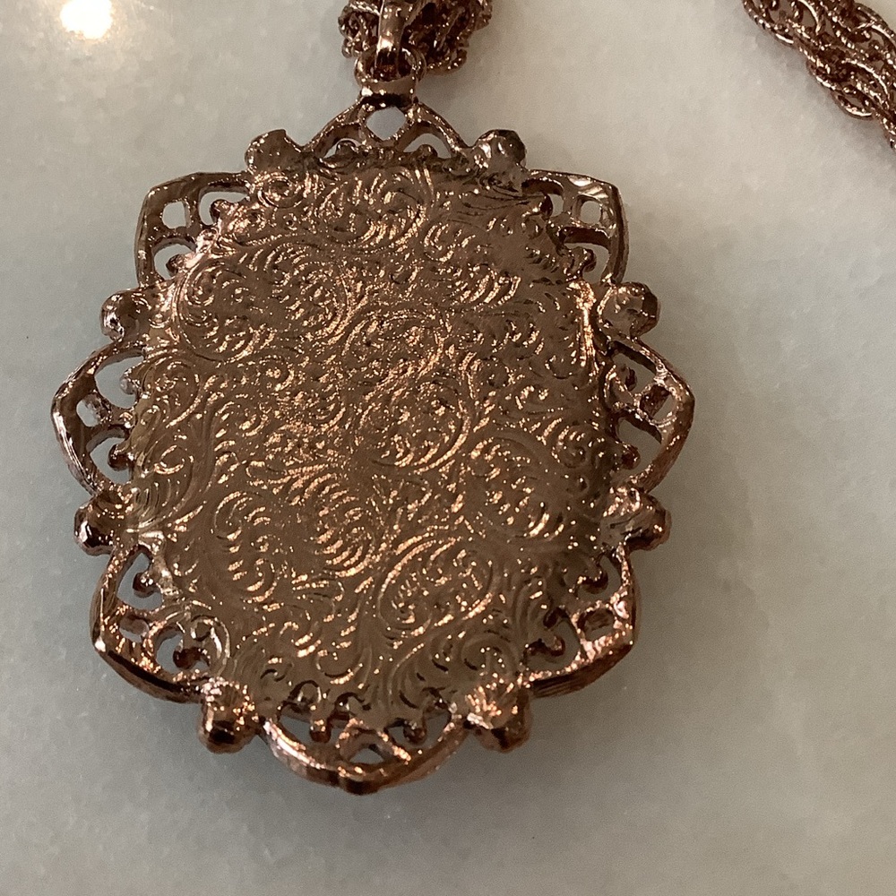 1928 Pink Rose Porcelain Pendant Necklace with Rose Gold Tone Chain, Brand New - Picture 4 of 4
